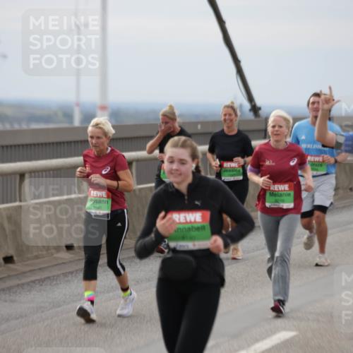 03.10.2025 - Köhlbrandbrückenlauf Jannik Wohlers http://msf.ph/oto/9150029 03.10.2025 15:55:04 Position 1 8440, 9140, 2003, 8019 meine-sportfotos.de