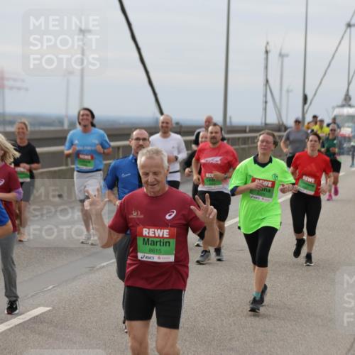 03.10.2025 - Köhlbrandbrückenlauf Jannik Wohlers http://msf.ph/oto/9150075 03.10.2025 15:55:07 Position 1 9245, 8615, 8225 meine-sportfotos.de