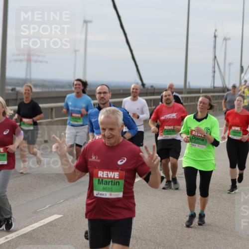03.10.2025 - Köhlbrandbrückenlauf Jannik Wohlers http://msf.ph/oto/9150084 03.10.2025 15:55:08 Position 1 8019, 9245, 8615, 8225 meine-sportfotos.de
