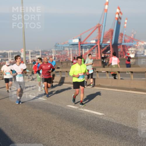 03.10.2025 - Köhlbrandbrückenlauf Yannick Fuchs http://msf.ph/oto/9150180 03.10.2025 08:42:04 Position 2  meine-sportfotos.de