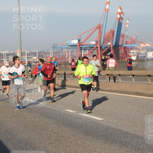03.10.2025 - Köhlbrandbrückenlauf Yannick Fuchs http://msf.ph/oto/9150184 03.10.2025 08:42:04 Position 2 3198 meine-sportfotos.de