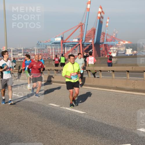 03.10.2025 - Köhlbrandbrückenlauf Yannick Fuchs http://msf.ph/oto/9150185 03.10.2025 08:42:04 Position 2  meine-sportfotos.de