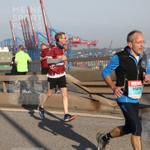 03.10.2025 - Köhlbrandbrückenlauf Yannick Fuchs http://msf.ph/oto/9150188 03.10.2025 08:42:04 Position 2 1340 meine-sportfotos.de