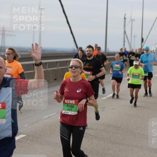 03.10.2025 - Köhlbrandbrückenlauf Jannik Wohlers http://msf.ph/oto/9150208 03.10.2025 15:55:21 Position 1 9749, 9208 meine-sportfotos.de