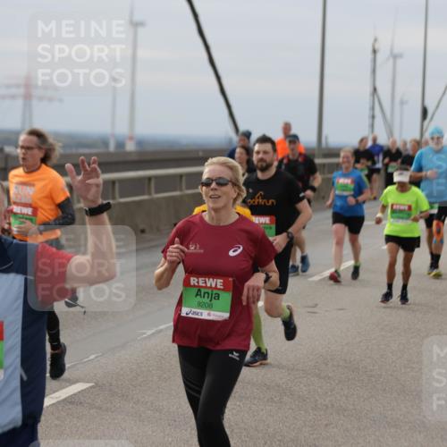 03.10.2025 - Köhlbrandbrückenlauf Jannik Wohlers http://msf.ph/oto/9150211 03.10.2025 15:55:21 Position 1 9749, 17, 9208 meine-sportfotos.de