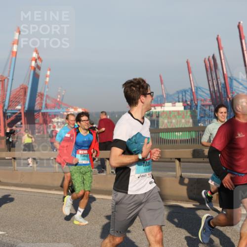 03.10.2025 - Köhlbrandbrückenlauf Yannick Fuchs http://msf.ph/oto/9150236 03.10.2025 08:42:08 Position 2 3481, 3484, 1516 meine-sportfotos.de