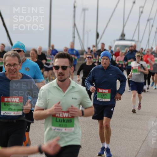 03.10.2025 - Köhlbrandbrückenlauf Jannik Wohlers http://msf.ph/oto/9150250 03.10.2025 15:55:25 Position 1 8314, 8315, 7632 meine-sportfotos.de