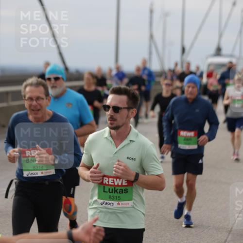 03.10.2025 - Köhlbrandbrückenlauf Jannik Wohlers http://msf.ph/oto/9150257 03.10.2025 15:55:25 Position 1 8314, 8315 meine-sportfotos.de