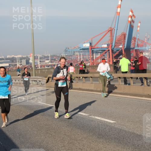 03.10.2025 - Köhlbrandbrückenlauf Yannick Fuchs http://msf.ph/oto/9150261 03.10.2025 08:42:09 Position 2 3481 meine-sportfotos.de