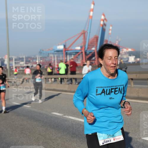 03.10.2025 - Köhlbrandbrückenlauf Yannick Fuchs http://msf.ph/oto/9150288 03.10.2025 08:42:12 Position 2 3425 meine-sportfotos.de