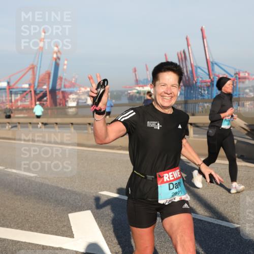 03.10.2025 - Köhlbrandbrückenlauf Yannick Fuchs http://msf.ph/oto/9150321 03.10.2025 08:42:17 Position 2 2671 meine-sportfotos.de