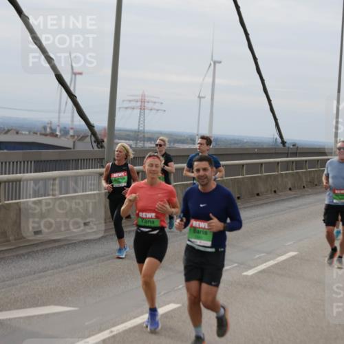 03.10.2025 - Köhlbrandbrückenlauf Jannik Wohlers http://msf.ph/oto/9150357 03.10.2025 15:55:42 Position 1 7441 meine-sportfotos.de