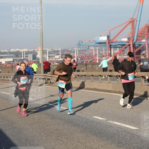 03.10.2025 - Köhlbrandbrückenlauf Yannick Fuchs http://msf.ph/oto/9150362 03.10.2025 08:42:21 Position 2  meine-sportfotos.de