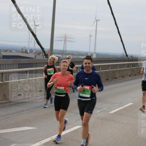03.10.2025 - Köhlbrandbrückenlauf Jannik Wohlers http://msf.ph/oto/9150363 03.10.2025 15:55:42 Position 1 7441 meine-sportfotos.de