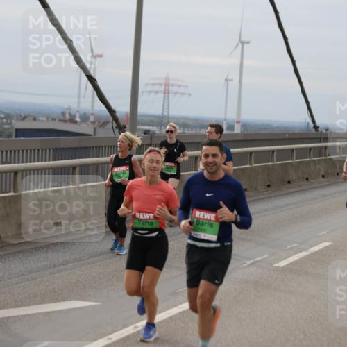 03.10.2025 - Köhlbrandbrückenlauf Jannik Wohlers http://msf.ph/oto/9150365 03.10.2025 15:55:42 Position 1 9510, 7441 meine-sportfotos.de