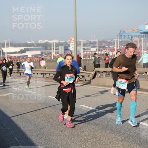 03.10.2025 - Köhlbrandbrückenlauf Yannick Fuchs http://msf.ph/oto/9150369 03.10.2025 08:42:21 Position 2 1294, 2903 meine-sportfotos.de