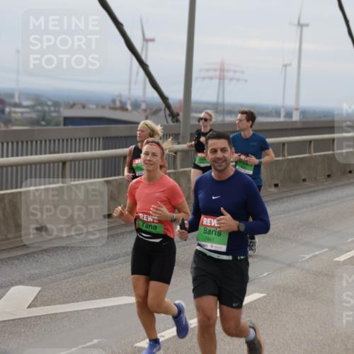 03.10.2025 - Köhlbrandbrückenlauf Jannik Wohlers http://msf.ph/oto/9150374 03.10.2025 15:55:43 Position 1 7441 meine-sportfotos.de