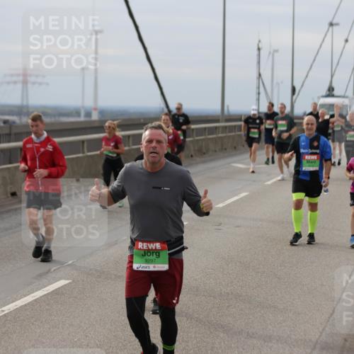 03.10.2025 - Köhlbrandbrückenlauf Jannik Wohlers http://msf.ph/oto/9150414 03.10.2025 15:55:48 Position 1 9297 meine-sportfotos.de