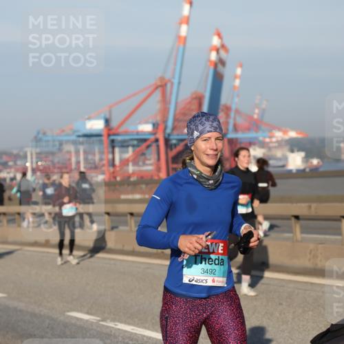 03.10.2025 - Köhlbrandbrückenlauf Yannick Fuchs http://msf.ph/oto/9150425 03.10.2025 08:42:25 Position 2 3492 meine-sportfotos.de