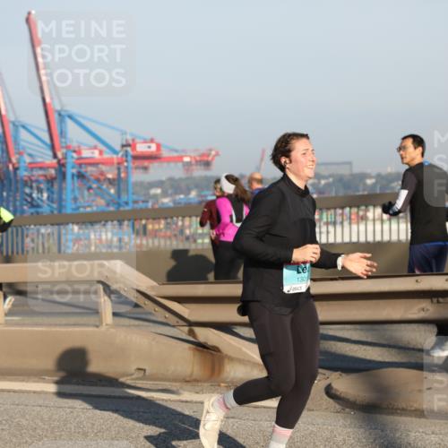 03.10.2025 - Köhlbrandbrückenlauf Yannick Fuchs http://msf.ph/oto/9150445 03.10.2025 08:42:28 Position 2 130, 118 meine-sportfotos.de