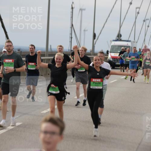 03.10.2025 - Köhlbrandbrückenlauf Jannik Wohlers http://msf.ph/oto/9150458 03.10.2025 15:55:52 Position 1  meine-sportfotos.de