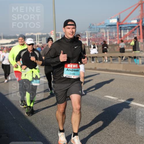 03.10.2025 - Köhlbrandbrückenlauf Yannick Fuchs http://msf.ph/oto/9150459 03.10.2025 08:42:31 Position 2 1199 meine-sportfotos.de