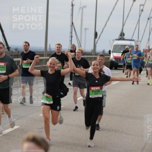 03.10.2025 - Köhlbrandbrückenlauf Jannik Wohlers http://msf.ph/oto/9150462 03.10.2025 15:55:52 Position 1 6 meine-sportfotos.de