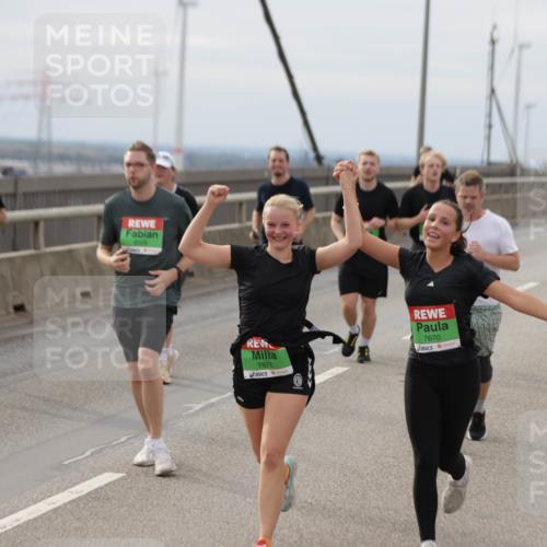 03.10.2025 - Köhlbrandbrückenlauf Jannik Wohlers http://msf.ph/oto/9150479 03.10.2025 15:55:54 Position 1 7876, 7670 meine-sportfotos.de