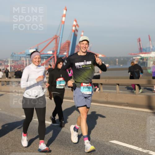 03.10.2025 - Köhlbrandbrückenlauf Yannick Fuchs http://msf.ph/oto/9150523 03.10.2025 08:42:36 Position 2 1250, 70, 3, 1486 meine-sportfotos.de