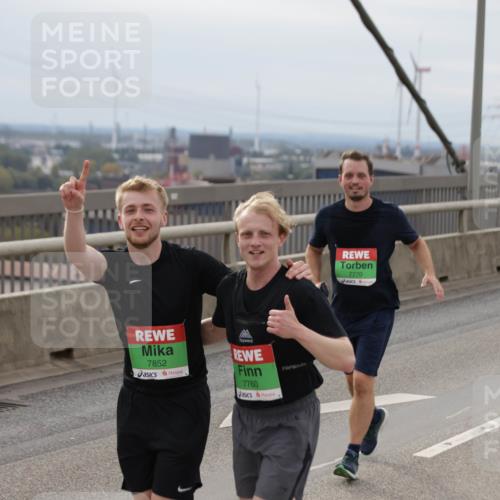 03.10.2025 - Köhlbrandbrückenlauf Jannik Wohlers http://msf.ph/oto/9150549 03.10.2025 15:55:59 Position 1 7852, 7760, 7770 meine-sportfotos.de