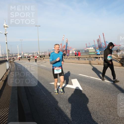 03.10.2025 - Köhlbrandbrückenlauf Yannick Fuchs http://msf.ph/oto/9150554 03.10.2025 08:42:40 Position 2 1319 meine-sportfotos.de