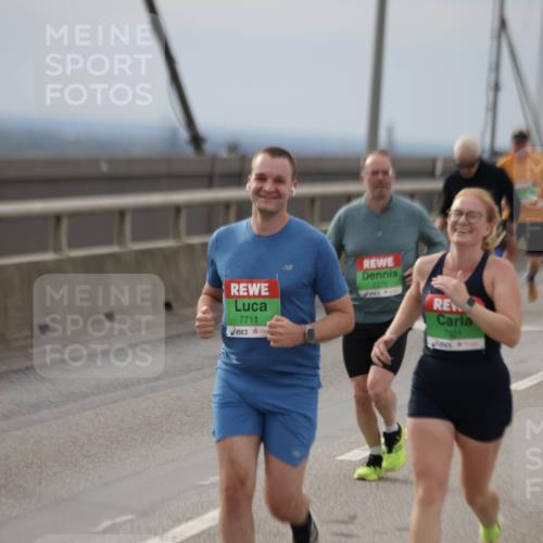 03.10.2025 - Köhlbrandbrückenlauf Jannik Wohlers http://msf.ph/oto/9150556 03.10.2025 15:56:01 Position 1 7711, 7375, 7801 meine-sportfotos.de