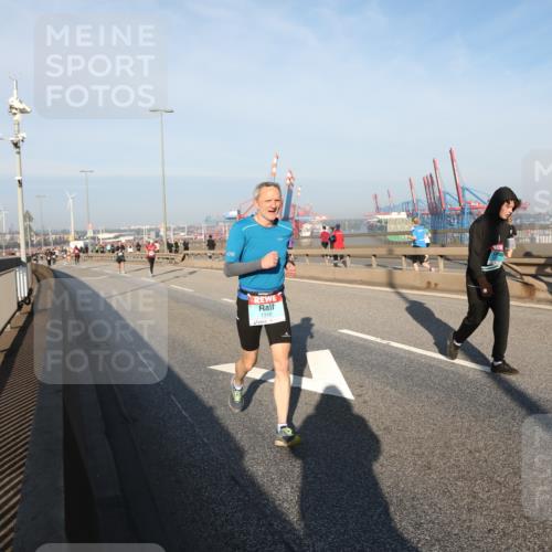 03.10.2025 - Köhlbrandbrückenlauf Yannick Fuchs http://msf.ph/oto/9150557 03.10.2025 08:42:40 Position 2 1319 meine-sportfotos.de