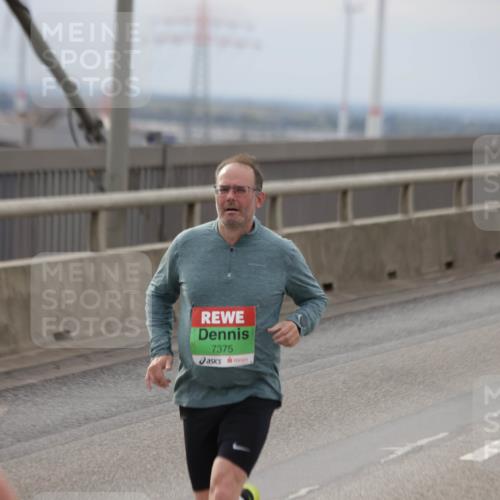 03.10.2025 - Köhlbrandbrückenlauf Jannik Wohlers http://msf.ph/oto/9150605 03.10.2025 15:56:05 Position 1 7375 meine-sportfotos.de