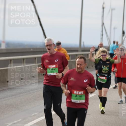 03.10.2025 - Köhlbrandbrückenlauf Jannik Wohlers http://msf.ph/oto/9150609 03.10.2025 15:56:07 Position 1 9613, 8574 meine-sportfotos.de