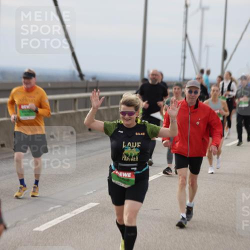 03.10.2025 - Köhlbrandbrückenlauf Jannik Wohlers http://msf.ph/oto/9150631 03.10.2025 15:56:09 Position 1  meine-sportfotos.de