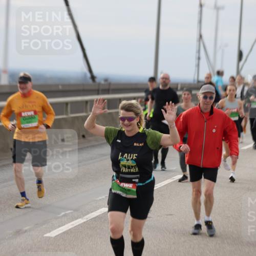 03.10.2025 - Köhlbrandbrückenlauf Jannik Wohlers http://msf.ph/oto/9150637 03.10.2025 15:56:09 Position 1  meine-sportfotos.de