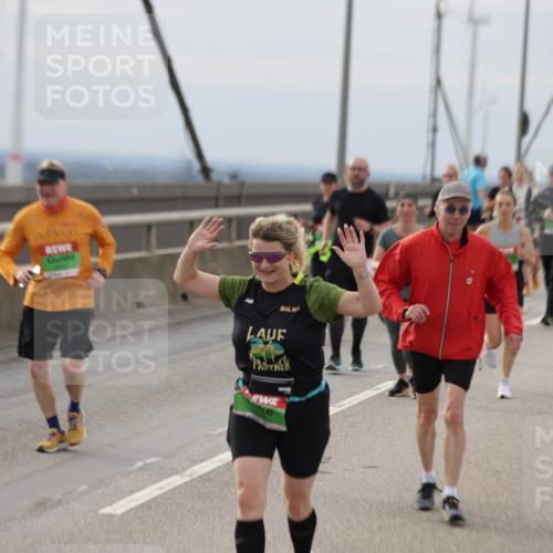 03.10.2025 - Köhlbrandbrückenlauf Jannik Wohlers http://msf.ph/oto/9150638 03.10.2025 15:56:09 Position 1 8 meine-sportfotos.de
