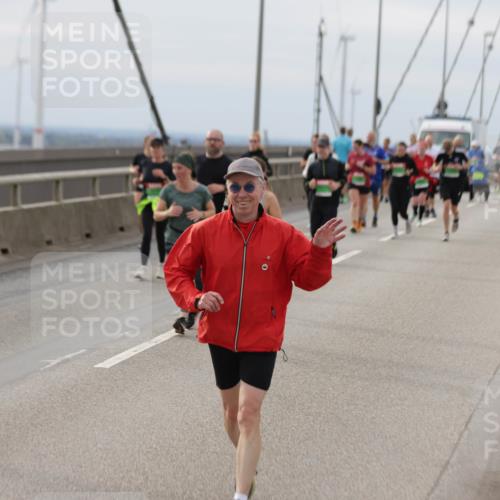 03.10.2025 - Köhlbrandbrückenlauf Jannik Wohlers http://msf.ph/oto/9150641 03.10.2025 15:56:11 Position 1  meine-sportfotos.de