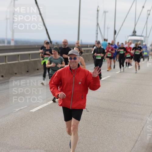 03.10.2025 - Köhlbrandbrückenlauf Jannik Wohlers http://msf.ph/oto/9150642 03.10.2025 15:56:11 Position 1  meine-sportfotos.de