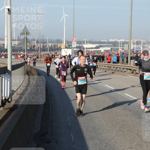 03.10.2025 - Köhlbrandbrückenlauf Yannick Fuchs http://msf.ph/oto/9150653 03.10.2025 08:42:57 Position 2 3320 meine-sportfotos.de