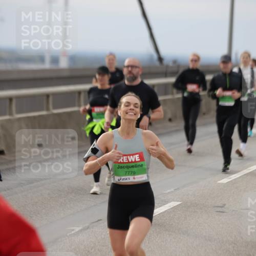 03.10.2025 - Köhlbrandbrückenlauf Jannik Wohlers http://msf.ph/oto/9150656 03.10.2025 15:56:13 Position 1 7779 meine-sportfotos.de