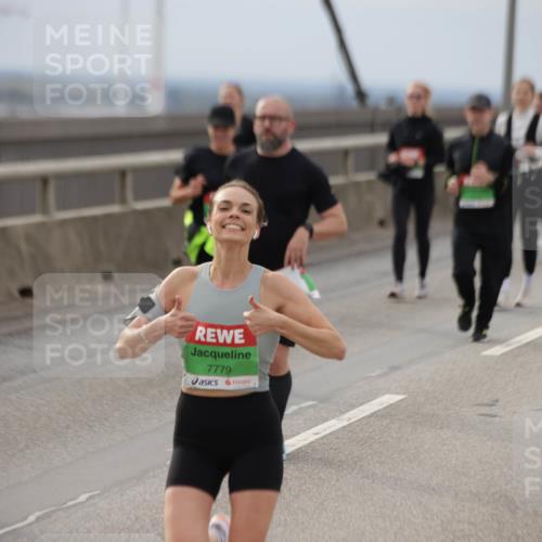 03.10.2025 - Köhlbrandbrückenlauf Jannik Wohlers http://msf.ph/oto/9150664 03.10.2025 15:56:13 Position 1 7779 meine-sportfotos.de