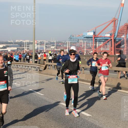 03.10.2025 - Köhlbrandbrückenlauf Yannick Fuchs http://msf.ph/oto/9150665 03.10.2025 08:42:58 Position 2 3320, 2814 meine-sportfotos.de