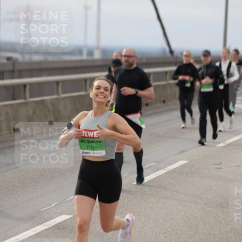 03.10.2025 - Köhlbrandbrückenlauf Jannik Wohlers http://msf.ph/oto/9150670 03.10.2025 15:56:13 Position 1 7779 meine-sportfotos.de