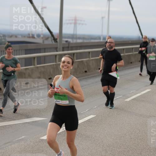 03.10.2025 - Köhlbrandbrückenlauf Jannik Wohlers http://msf.ph/oto/9150683 03.10.2025 15:56:14 Position 1 7779 meine-sportfotos.de