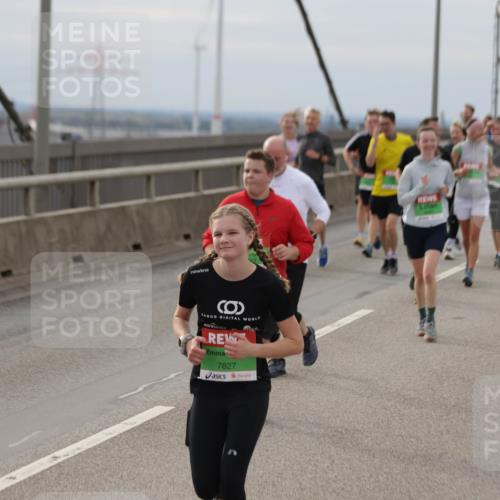 03.10.2025 - Köhlbrandbrückenlauf Jannik Wohlers http://msf.ph/oto/9150728 03.10.2025 15:56:23 Position 1 7827 meine-sportfotos.de