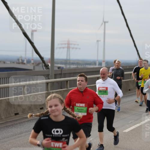 03.10.2025 - Köhlbrandbrückenlauf Jannik Wohlers http://msf.ph/oto/9150732 03.10.2025 15:56:24 Position 1 9683, 7940 meine-sportfotos.de