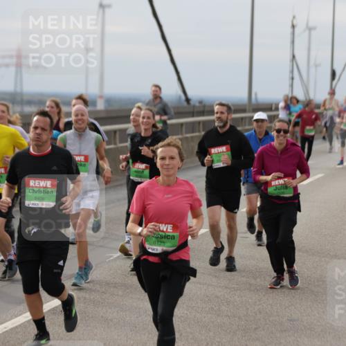 03.10.2025 - Köhlbrandbrückenlauf Jannik Wohlers http://msf.ph/oto/9150749 03.10.2025 15:56:27 Position 1 28, 7, 8406, 8125 meine-sportfotos.de
