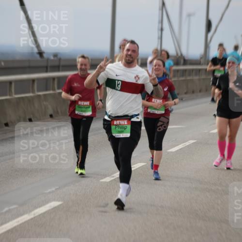 03.10.2025 - Köhlbrandbrückenlauf Jannik Wohlers http://msf.ph/oto/9150778 03.10.2025 15:56:31 Position 1 13, 7694 meine-sportfotos.de